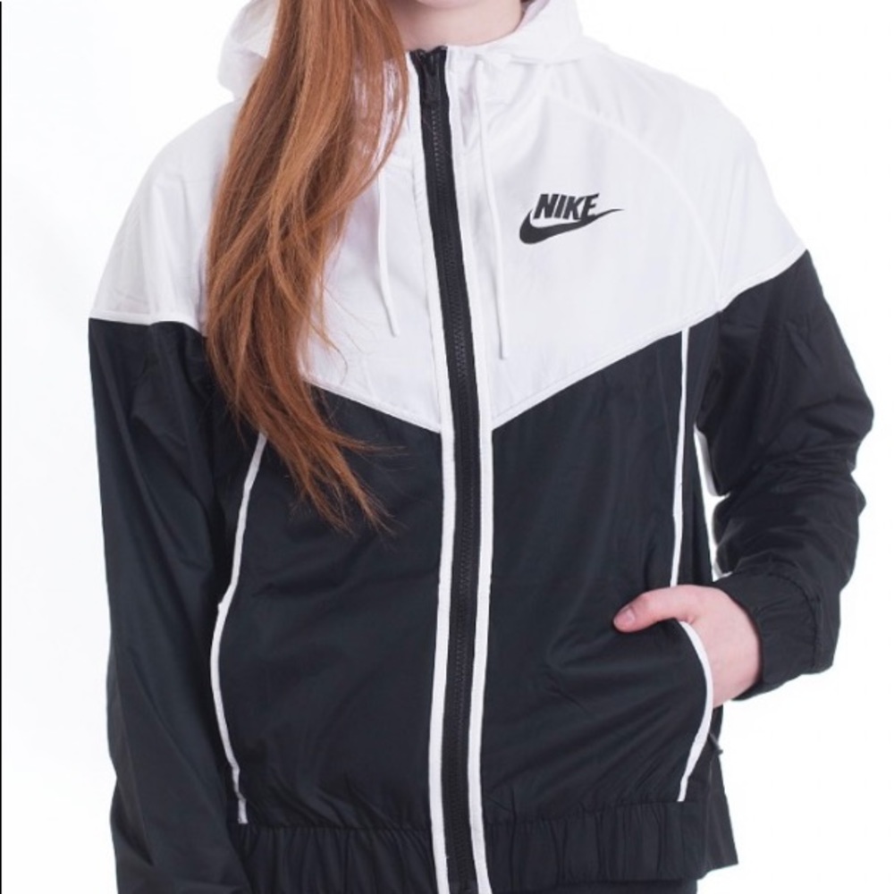 Nike Women’s Windbreaker